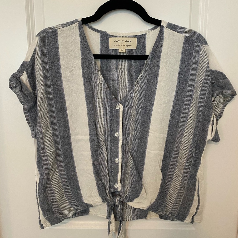 CHAMBRAY AND WHITE STRIPED BUTTON DOWN WITH KNOT